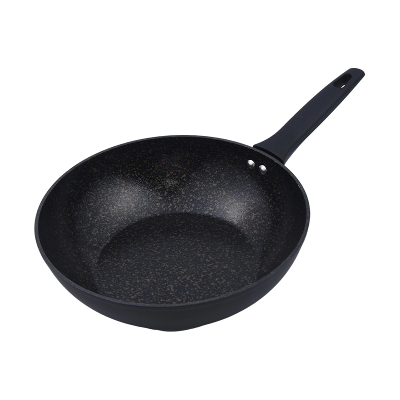 Smidd aluminium wok med svart gull marmor